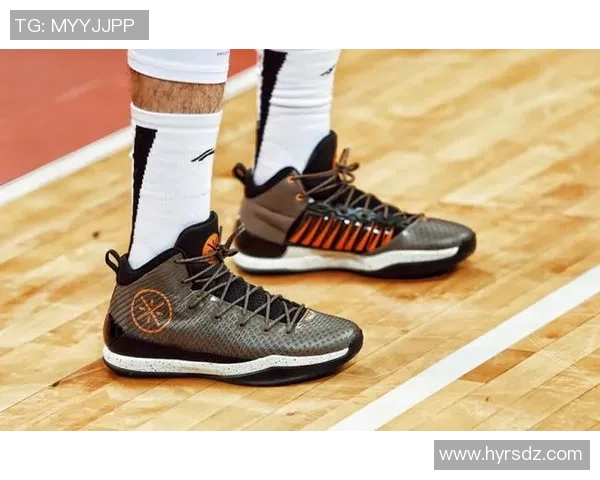 足球明星隐形眼镜助力运动表现提升时尚潮流引领新风尚